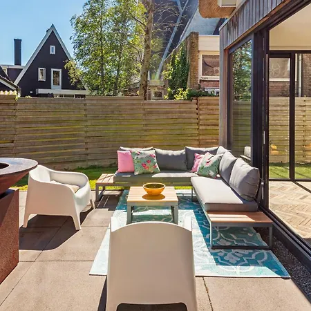 בית הארחה Emma's Atelier ברחן